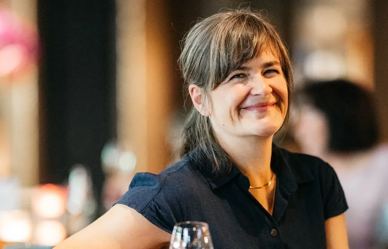 Rebekka Esther Frank, lachend